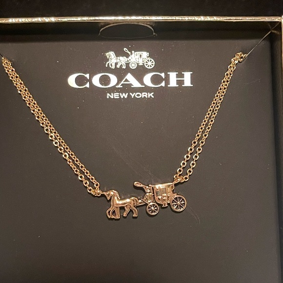 NWT Coach Necklace ~ Golden Horse & Carriage ~ MSRP $118 ππ - Picture 3 of 6
